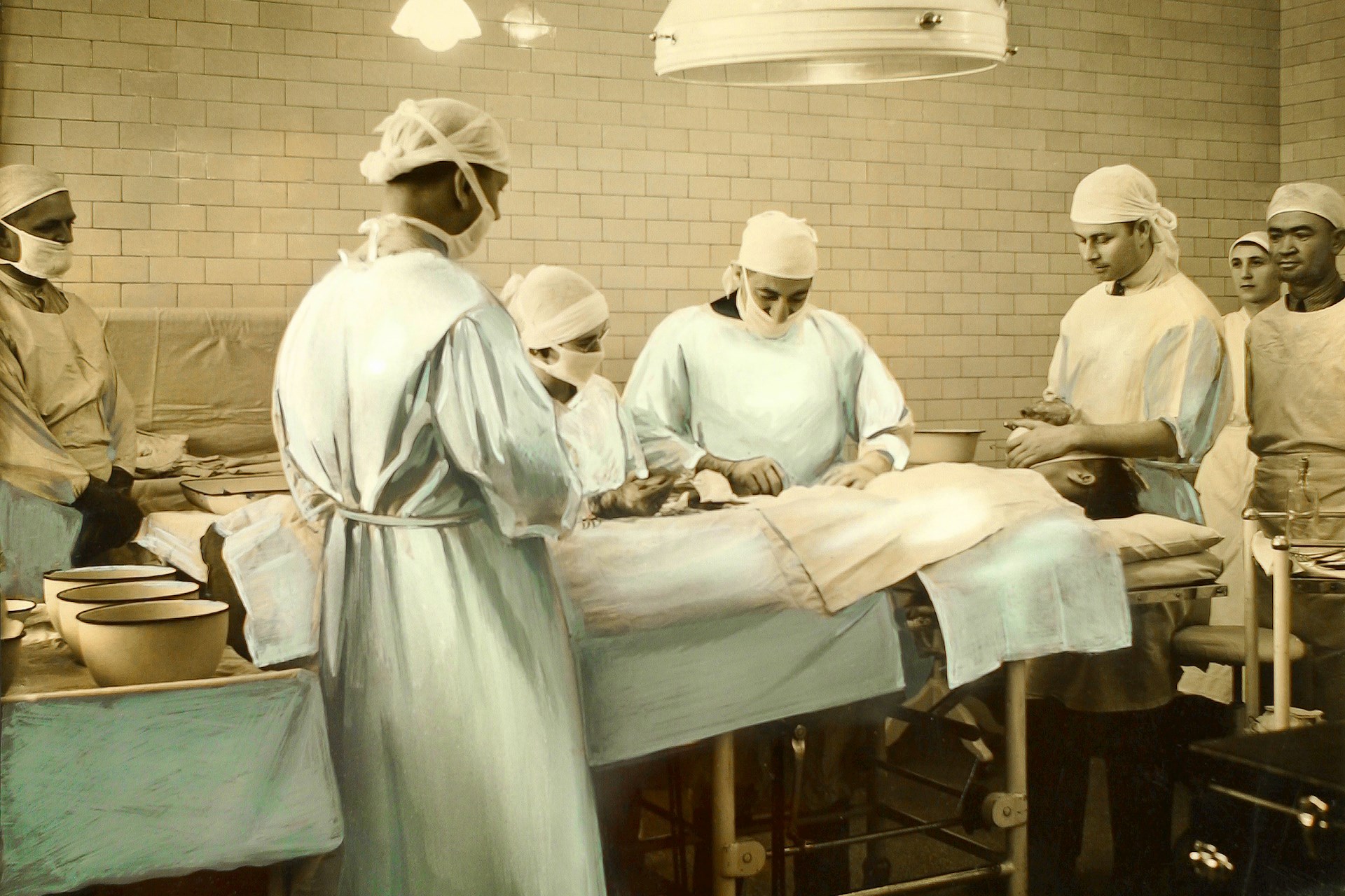People performing an operation in 1935 at hospital