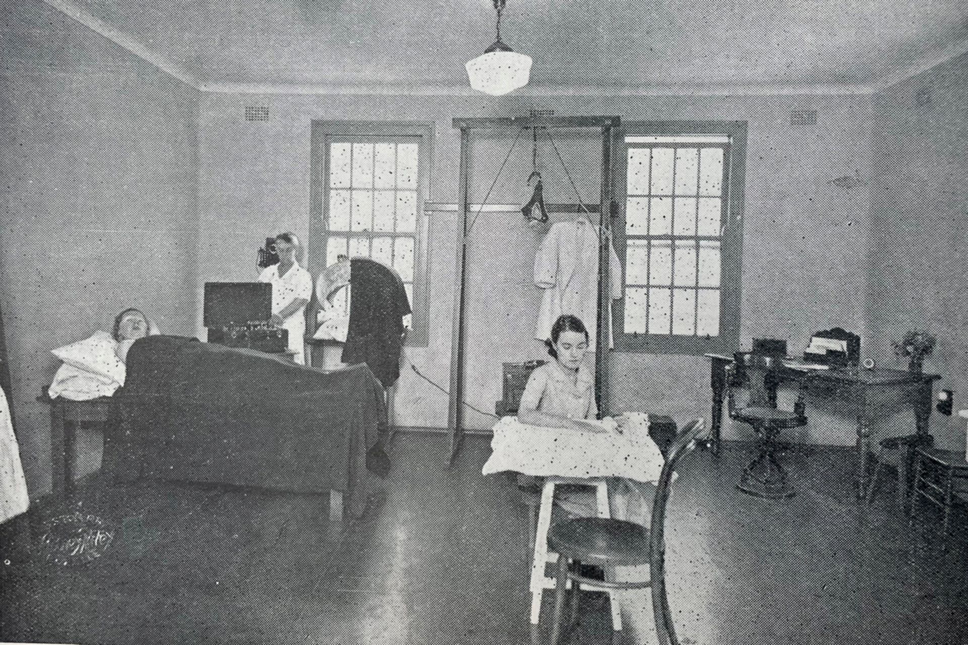 People working in a hospital department in 1935