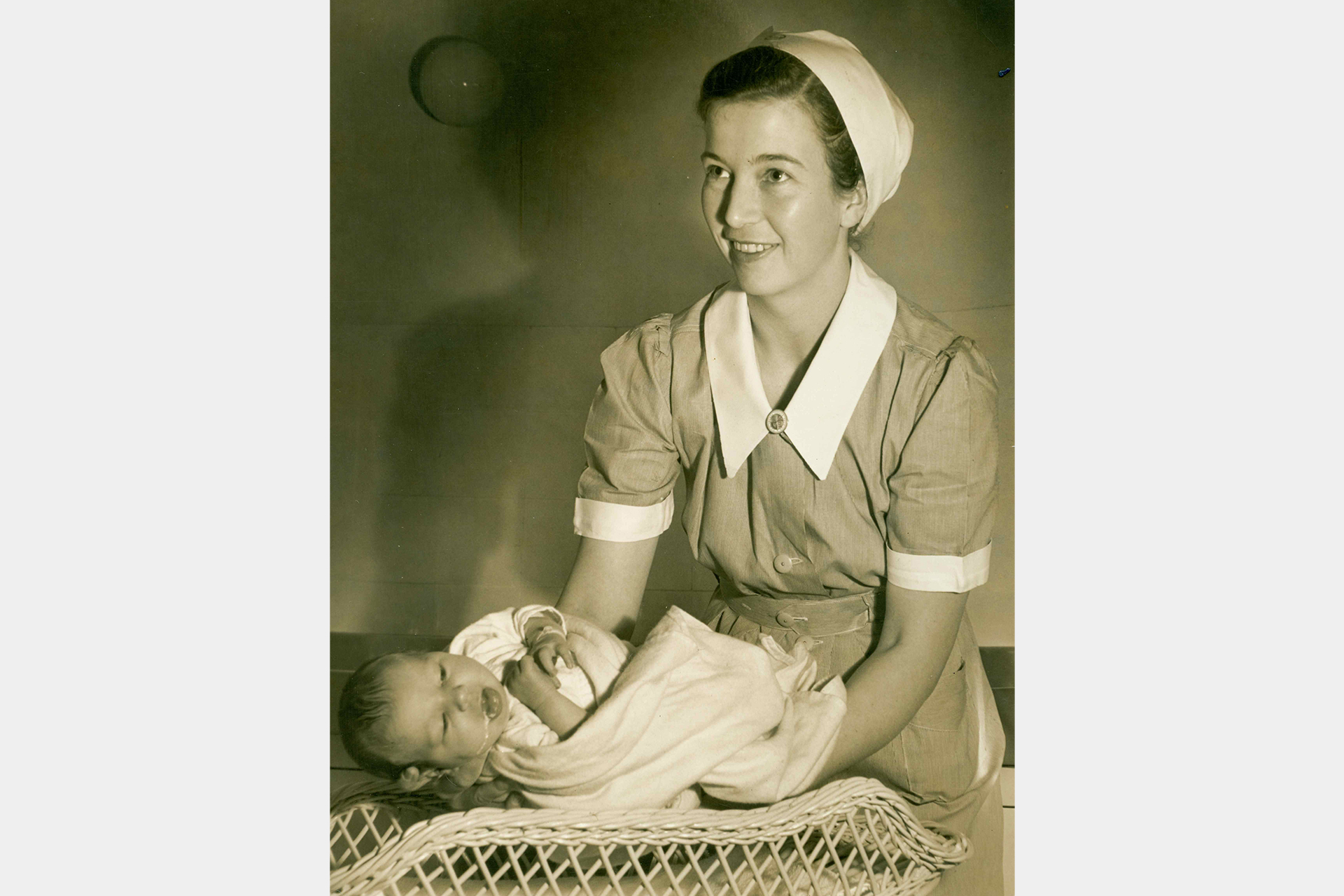 1941 nurse uniform