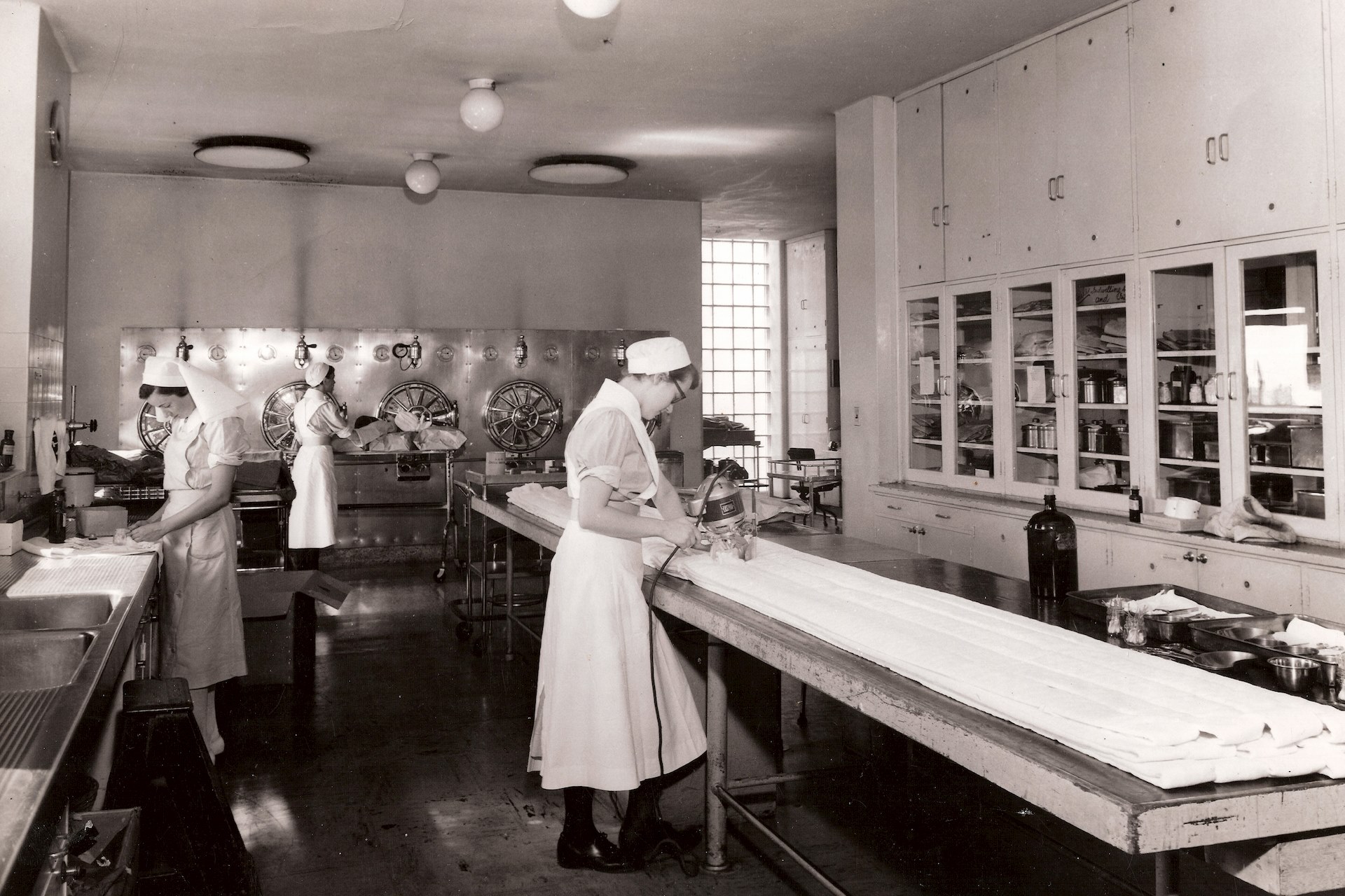 1950s nursing sterilising duties