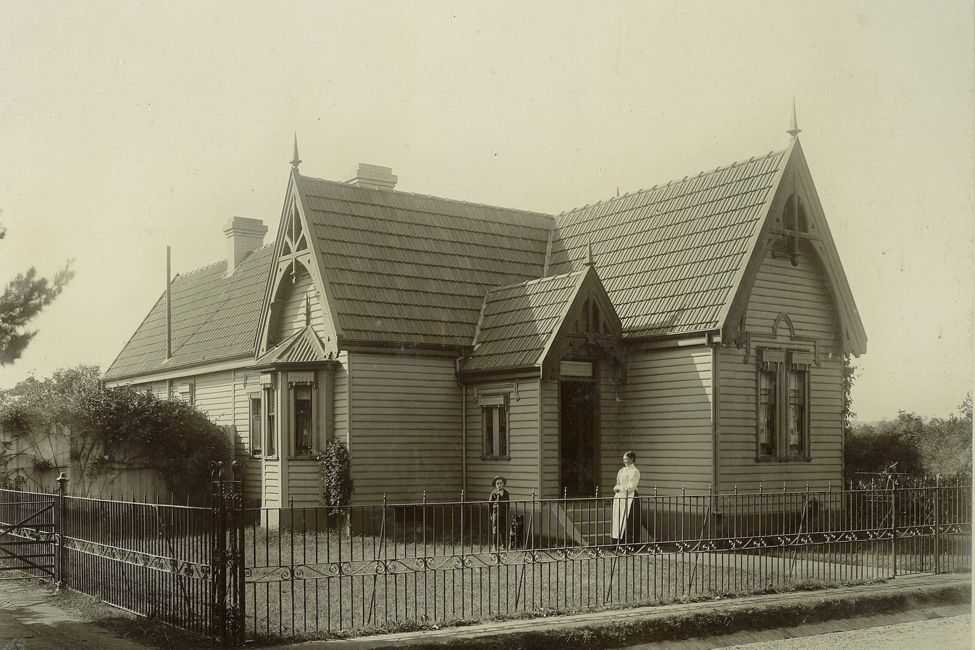 1910_Yaralla_Camelia_Gatehouse