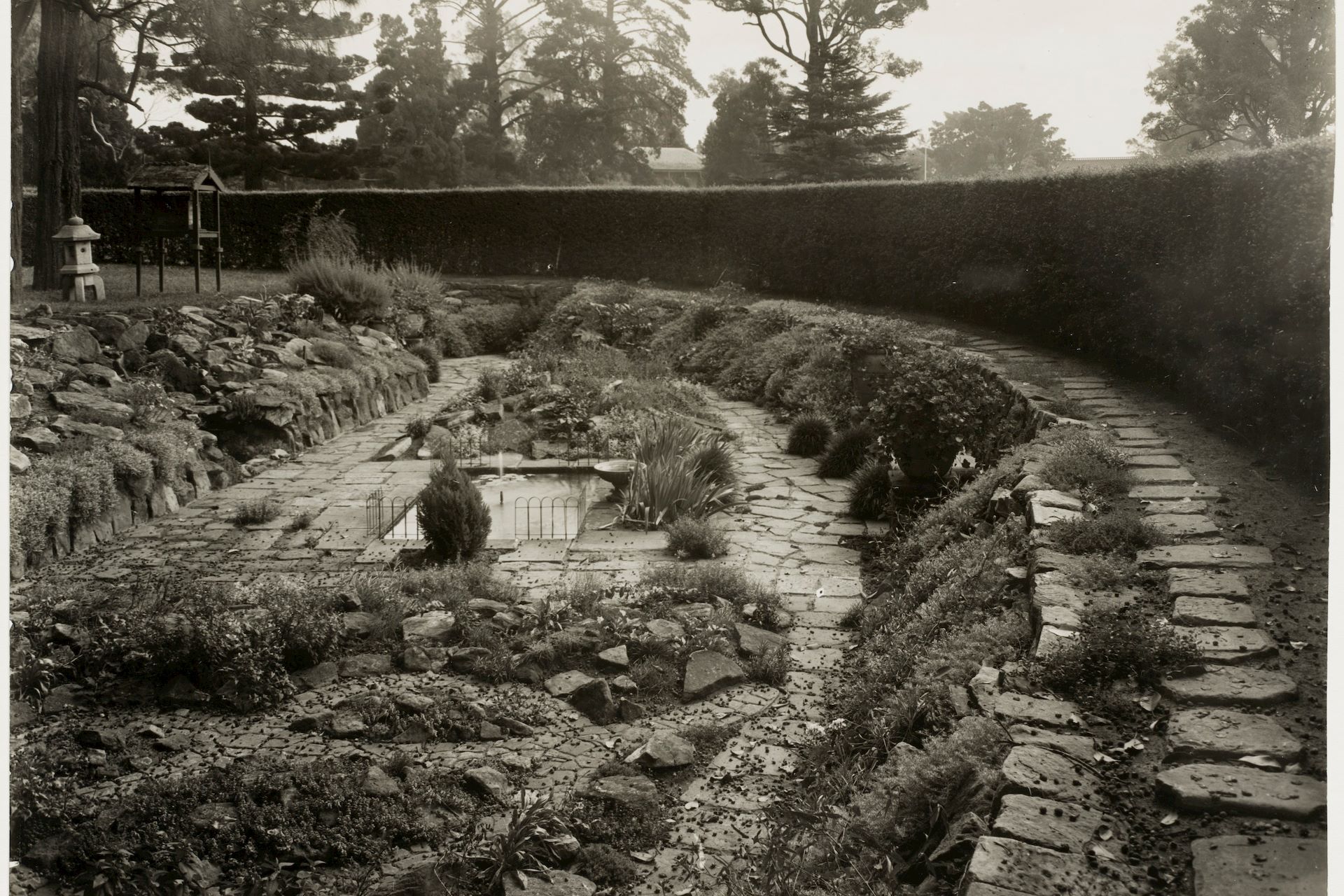 1920_Yaralla_Sunken_Garden