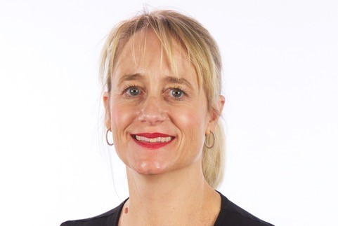 Portrait of Dr Samantha Bendall