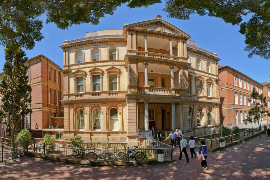 External shot of the Royal Prince Alfred Hospital building